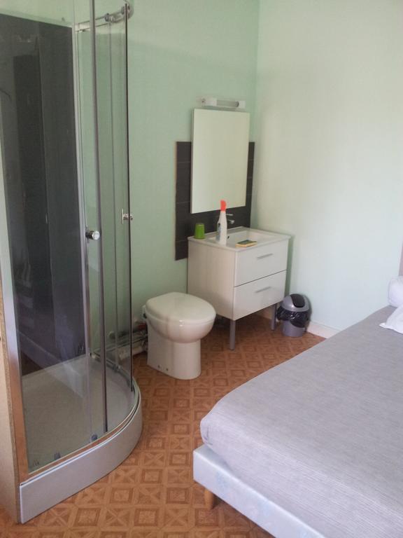 Auberge Bella Riva Creysse  Room photo